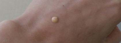 Тональный крем «Естественное сияние» Chanel Vitalumiere Aqua Ultra Light Skin Perfecting Makeup SPF 15 в оттене 10 Beige