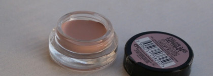 И тени, и база - Maybelline Color Tattoo # 91 Creme De Rose