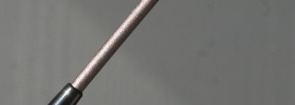 Осенняя лимитка Chanel Stylo Yeux Waterproof Long-Lasting Eyeliner #916 Perle De Lune