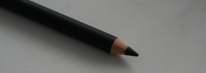 Моя частичка Рождества. Chanel Le Crayon Khol Intense Eye Pencil #17 Rouge Noir