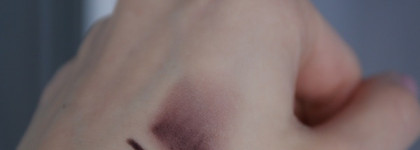 Моя частичка Рождества. Chanel Le Crayon Khol Intense Eye Pencil #17 Rouge Noir