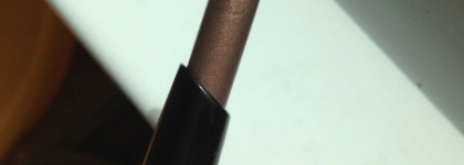 Карандаш-тени для век Chanel Stylo Eyeshadow Fresh Effect Eyeshadow #187 Brun Chatain