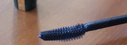 L'Oreal Volume Million Lashes Feline in Noir/Black