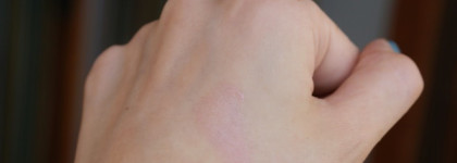 Revlon colorburst Lip Butter #005 Sugar Frosting