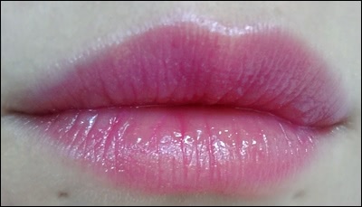 Цветной бальзам для губ Sleek Pout Polish Spf 15 в оттенке #965 Raspberry Rhapsody