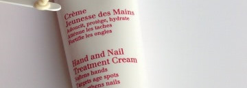 Мои руки в надёжных руках с Clarins Hand and Nail Treatment Cream