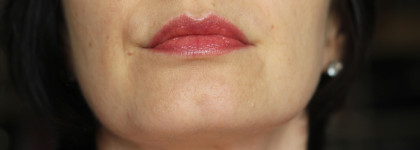 Guerlain Kiss Kiss 320 не очень "наглый красный"