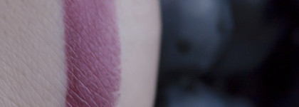 Avon Ultra Colour Matte Lipstick Matte Grape: драма на губах в ночь Хэллоуина
