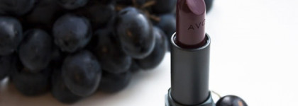 Avon Ultra Colour Matte Lipstick Matte Grape: драма на губах в ночь Хэллоуина