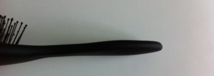 Black&White&Multicolour: обзор пяти необычных расчёсок для волос