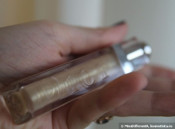Блеск для губ Dior Addict Gloss Mirror Shine Volume And Care 122 Mousseline для коллекции Trianon Collection Spring 2014