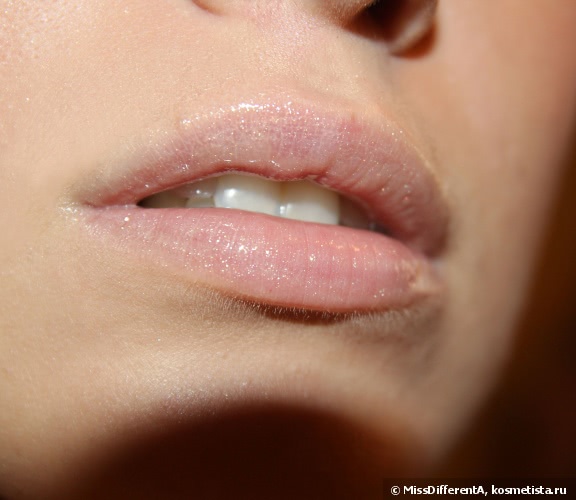 Блеск для губ Dior Addict Gloss Mirror Shine Volume And Care 122 Mousseline для коллекции Trianon Collection Spring 2014