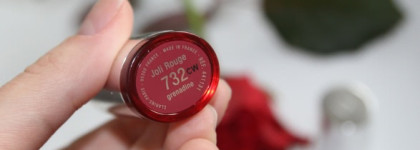 Цвет граната на моих губах с Clarins Joli Rouge Long Wearing Moisturizing Lipstick 732 Grenadine