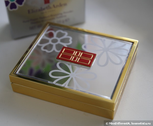 Всем поклонницам блестяшек посвящается... или невероятное мерцание от Elizabeth Arden New York In Bloom Pure Finish Radiant Bronzing Powder