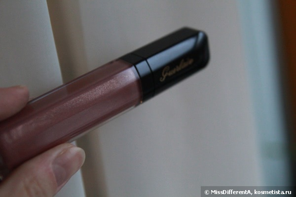 Любимец в моей косметичке! Блеск для губ Guerlain Gloss d’Enfer Maxi Shine Intense Colour & Shine Bare Lip Sensation #463 La Petit Robe Noir