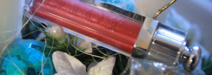 Блеск для губ из Рождественской коллекции "Golden Shock 2014" Dior Addict Gloss Mirror Shine Volume And Care #663 Pink Excess