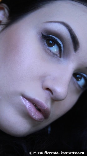 Зимняя сказка с Inglot AMC Face And Body Illuminator #61