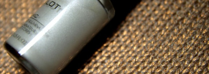 Зимняя сказка с Inglot AMC Face And Body Illuminator #61