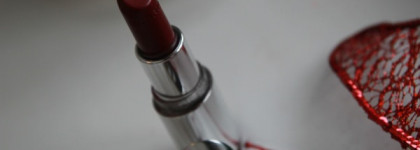 Королева ночи Clarins Joli Rouge Long Wearing Moisturizing Lipstick #717 Plum