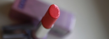 Милая помадка Pupa Snow Queen Miss Pupa  Ultra Brilliant Lipstic #001 Pink из рождественской коллекции Pupa Snow Queen Collection Holiday 2014