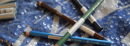 Карандаши для глаз Essence Kajal Pencil в четырех разных оттенках: #08 teddy, #21 feel the eclipse, #26 beach bum, #27 samba green