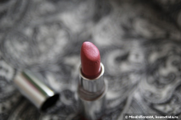 Помада на каждый день: Clarins Joli Rouge Long Wearing Moisturizing Lipstick #722 Lilac Pink
