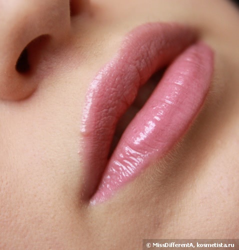 Помада на каждый день: Clarins Joli Rouge Long Wearing Moisturizing Lipstick #722 Lilac Pink