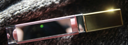 Еще один достойный блеск Elizabeth Arden Beautiful Color Luminous Lip Gloss #11 Precious Petal
