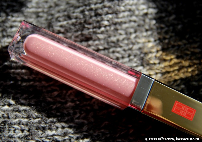 Еще один достойный блеск Elizabeth Arden Beautiful Color Luminous Lip Gloss #11 Precious Petal