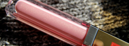 Еще один достойный блеск Elizabeth Arden Beautiful Color Luminous Lip Gloss #11 Precious Petal