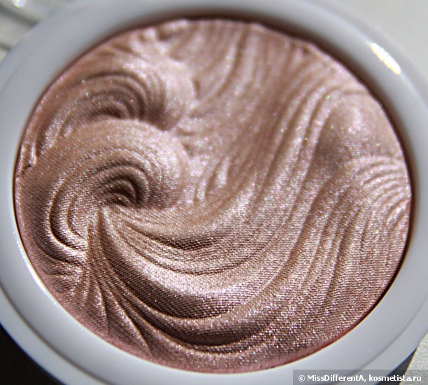 В поисках идеального хайлайтера: MUA Undress Your Skin Highlighting Powder - Pink Shimmer