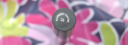 Розовое желе Gosh Volume Lip Shine в оттенке Raspberry Galore