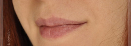 Розовое желе Gosh Volume Lip Shine в оттенке Raspberry Galore