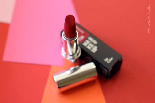 Когда подарок не разочаровал. Помада Make Up Factory Lip Color в оттенке 156 Red Temptation