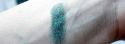 Тени для век H&M High Impact Eye Colour - The New Yew