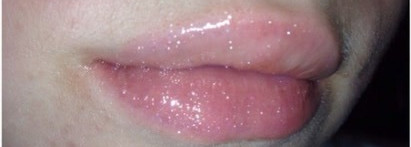 Мерцающий блеск для губ Pump it up lip plumper от NYX в оттенке 09 "Jessica"