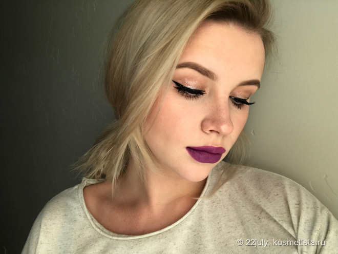 Тени с эффектом влажного века. Urban decay Moondust eyeshadow в оттенке Space cowboy