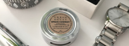 Тени с эффектом влажного века. Urban decay Moondust eyeshadow в оттенке Space cowboy