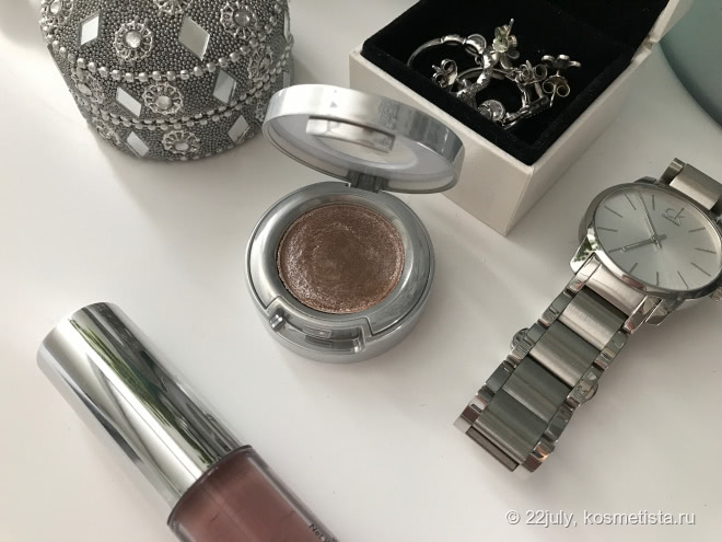 Тени с эффектом влажного века. Urban decay Moondust eyeshadow в оттенке Space cowboy
