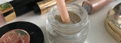 Тени с эффектом влажного века. Kiko Cream crash lasting color eyeshadow #09 Pearly gold от Kiko