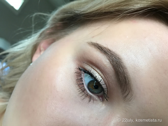 Тени с эффектом влажного века. Kiko Cream crash lasting color eyeshadow #09 Pearly gold от Kiko
