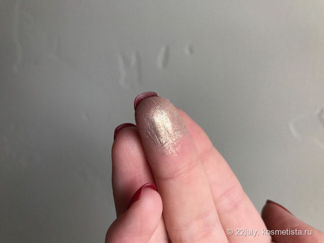Тени с эффектом влажного века. Kiko Cream crash lasting color eyeshadow #09 Pearly gold от Kiko