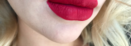 Kylie Cosmetics Matte Liquid Lipstick в оттенке Okurrr