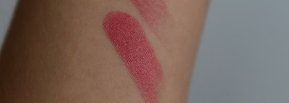 Новинка от Essence - ухаживающая помада для губ Colour & Care Lipstick в оттенке 06 girls club