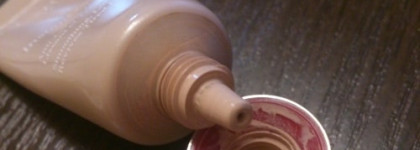 Почти любовь с консилером Clarins instant concealer 01 yellowy-beige