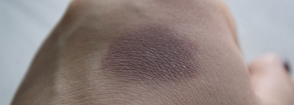 Самые любимые оттенки зимы:MAC Eye Shadow Pro Refill Pan в оттенках Quarry и Sketch