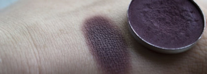 Самые любимые оттенки зимы:MAC Eye Shadow Pro Refill Pan в оттенках Quarry и Sketch