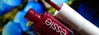 Идеальный глубокий красный Essie Nail Polish в оттенке "jump in my jumpsuit" 431 из зимней коллекции 2014 года