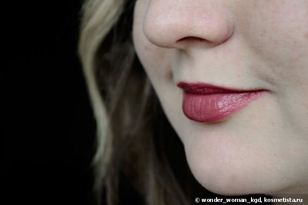 Одна из любимейших помад на каждый день Clarins Rouge Eclat Satin Finish Age-Defying LIpstick в очаровательном оттенке Woodrose 13