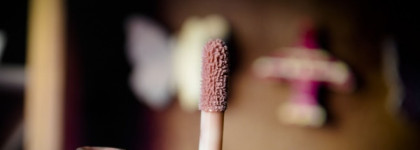 Чашка кофе с теплой карамелью в слякотную осень... Artdeco Hydra Lip Booster №36